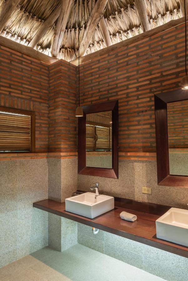 Castillete Hotel & Beach Club Tierra Bomba Exterior photo